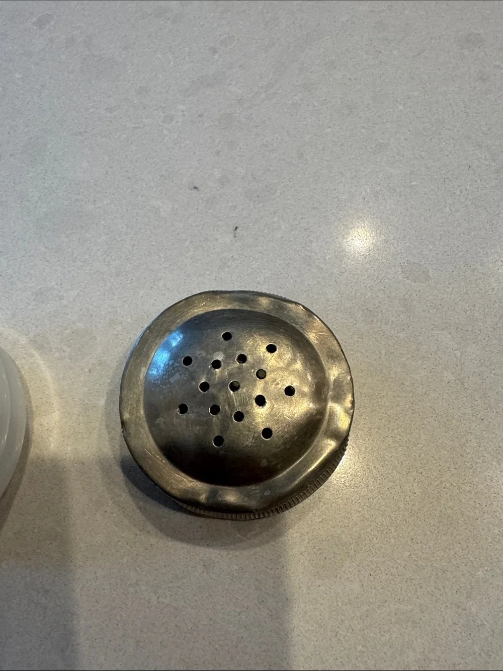 Pepper shaker beehive 1930-1940 White Glass Pepper Shaker with Silver Lid